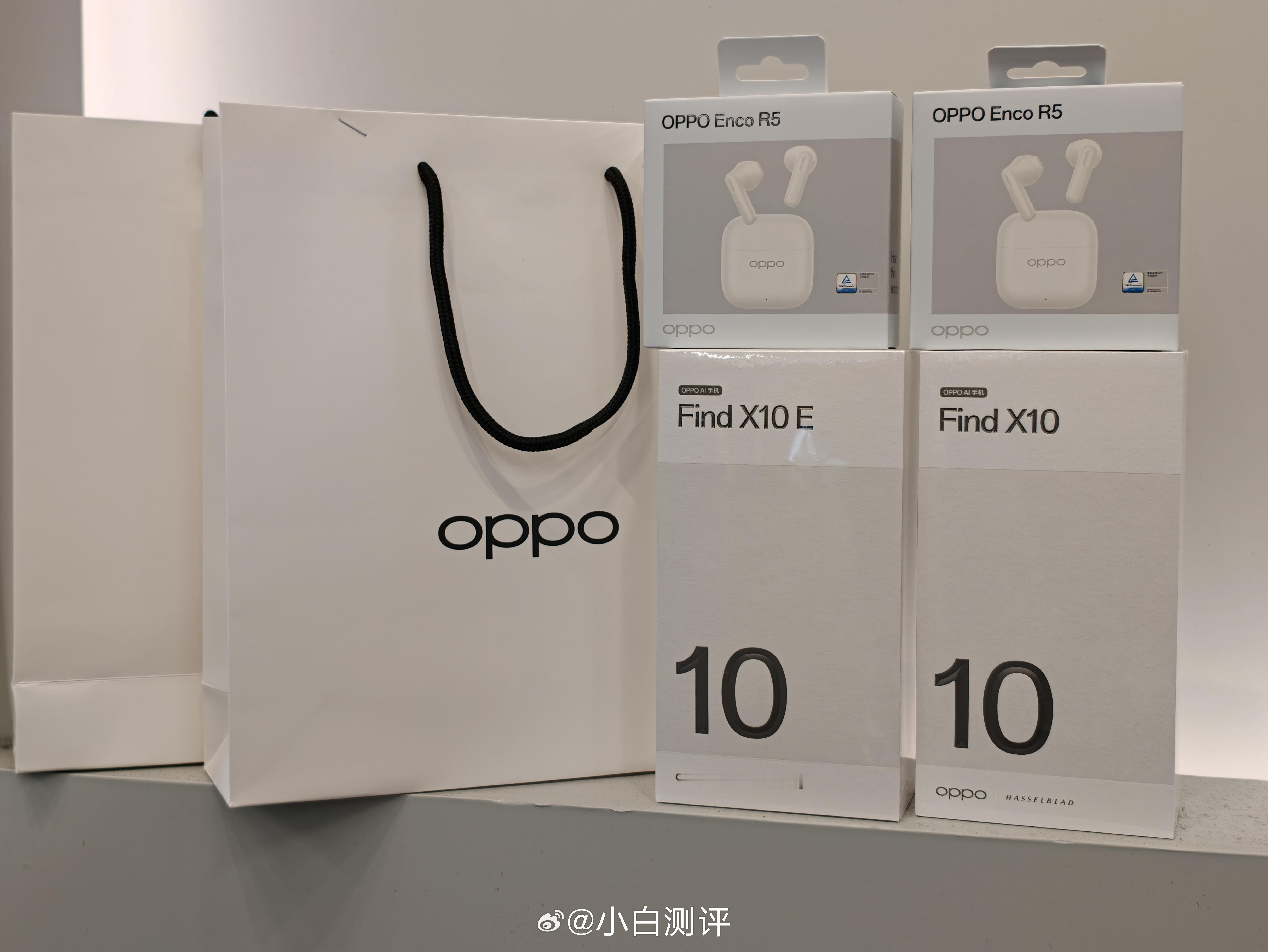 线下买了两台OPPO，赠品和线上买的ProMax一样，也是EncoR5耳机，回