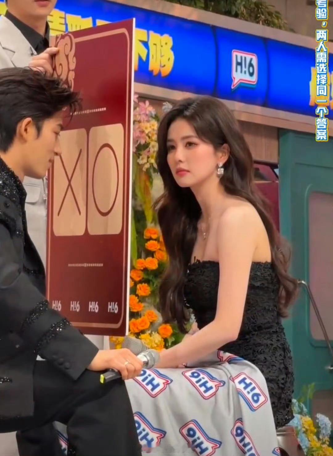 白鹿王星越四搭的默契白鹿与王星越四搭默契爆棚!何炅一问“有无规划五搭”，二人相视