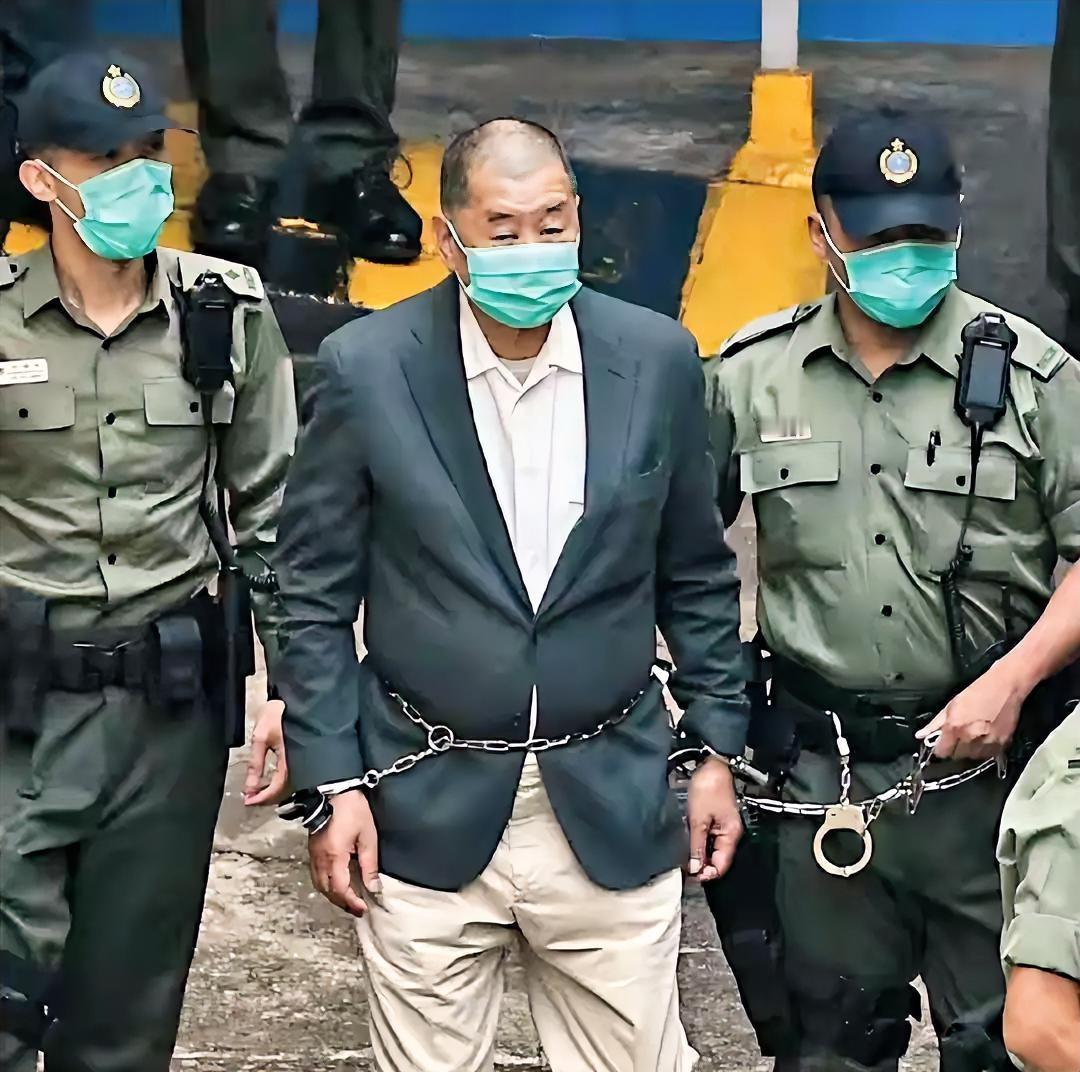 “台独”分子该瑟瑟发抖了吧？曾猖狂嚣张的乱港最大头目黎智英今天（12月15日