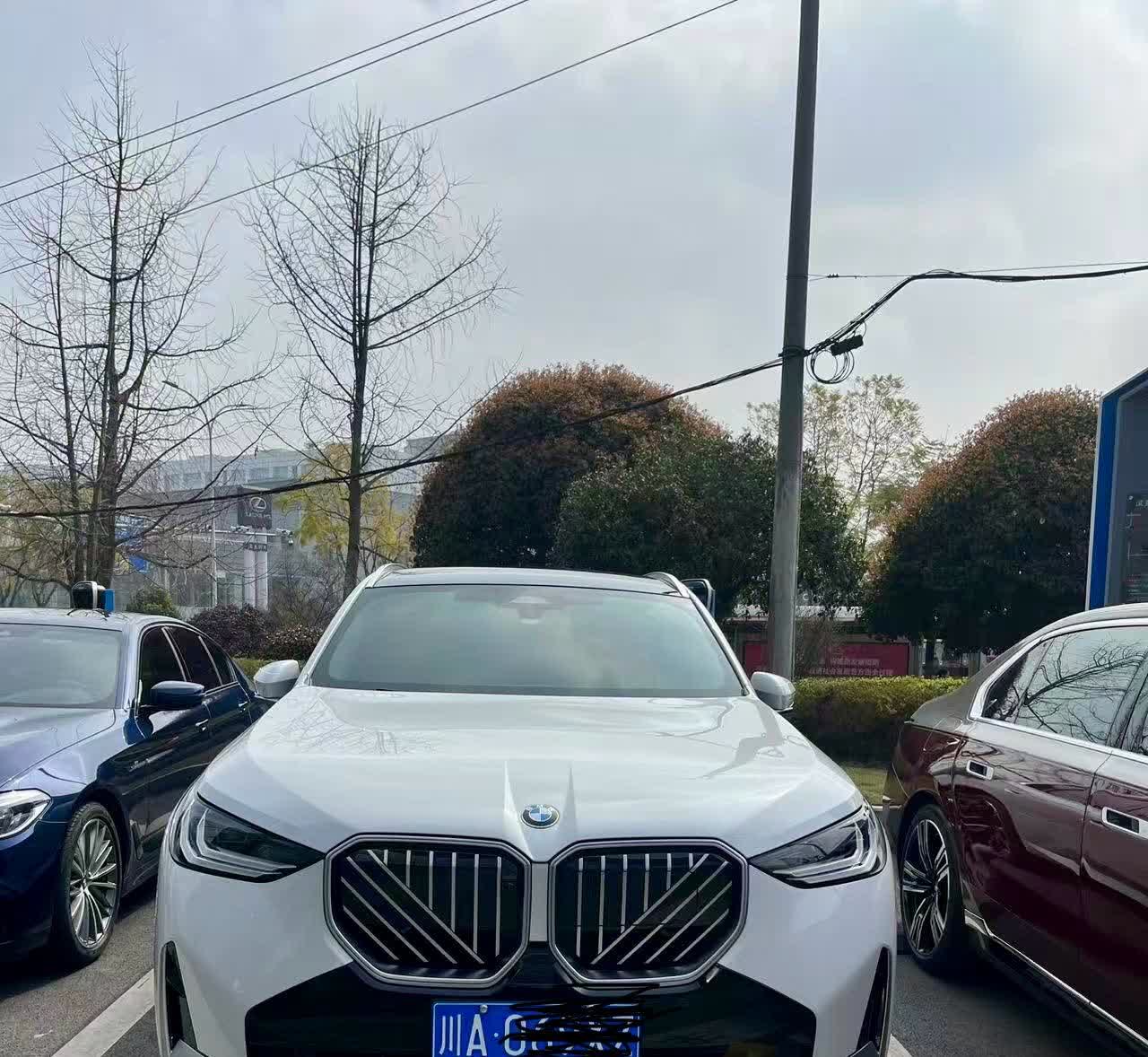 为啥东选西选，最后降低档次选择新宝马x3.之前的Q5开了13年，什么毛病没有