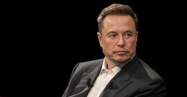 我们终于品尝到了养虎为患的后果，当年马斯克旗下的两家公司，特斯拉面临破产边缘，而