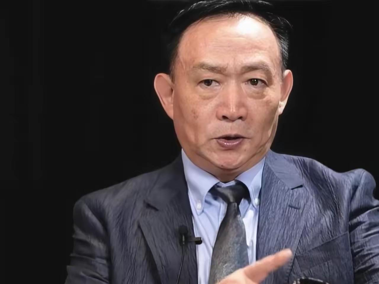 卢麒元这一刀，算是扎到了某些人的大动脉上卢麒元这话说得太狠了！但句句戳心，全