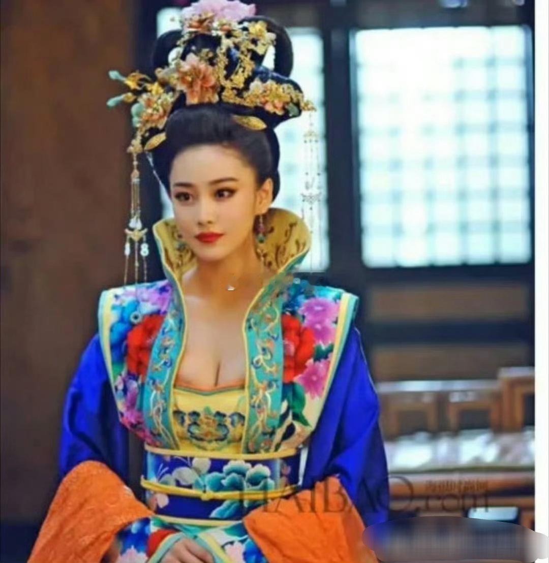 据说当时武媚娘传奇播到一半，被拉回去要求整改……