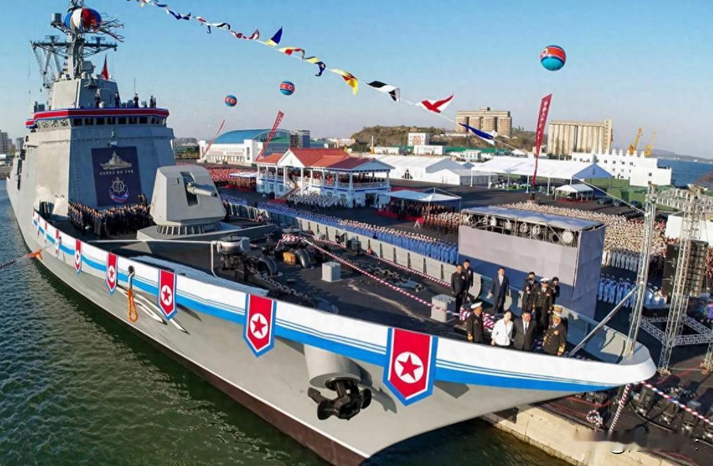 朝鲜今年的两件大事。一，五月二十一日，朝鲜五千吨的“崔贤”级驱逐舰下水。虽然