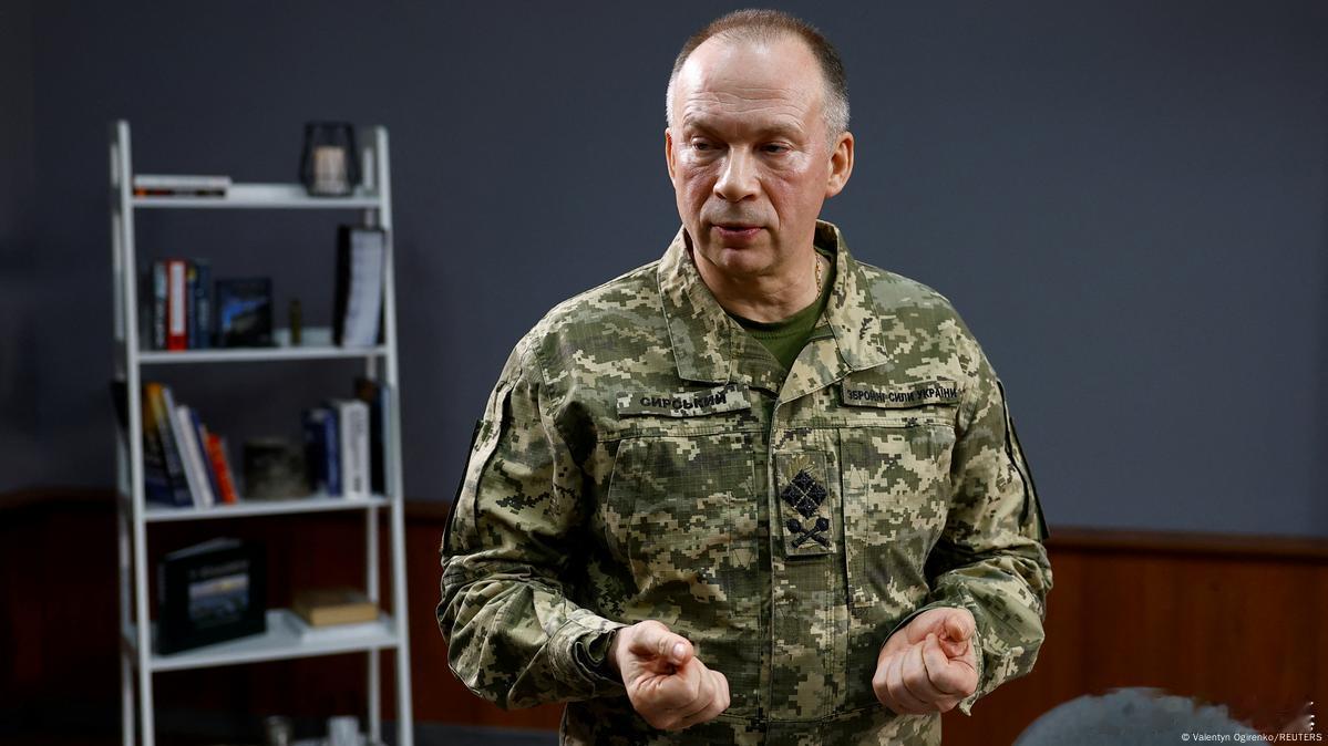 西尔斯基为什么是战神，因为目标坚定，从未动摇俄军包围库普扬斯克，他打多布罗皮利亚