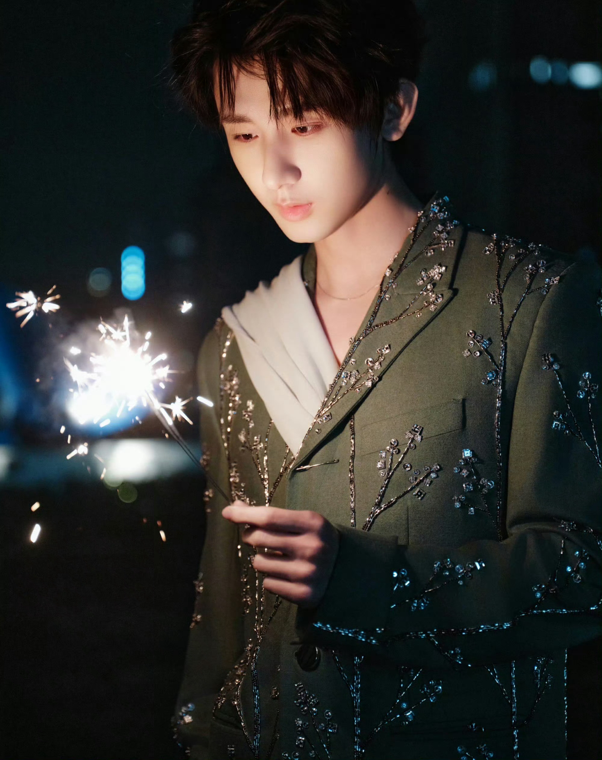 欢瑞官网还有成毅欢瑞官网还有成毅，成毅和欢瑞合同到期这是要续约呀成毅和欢瑞合同到