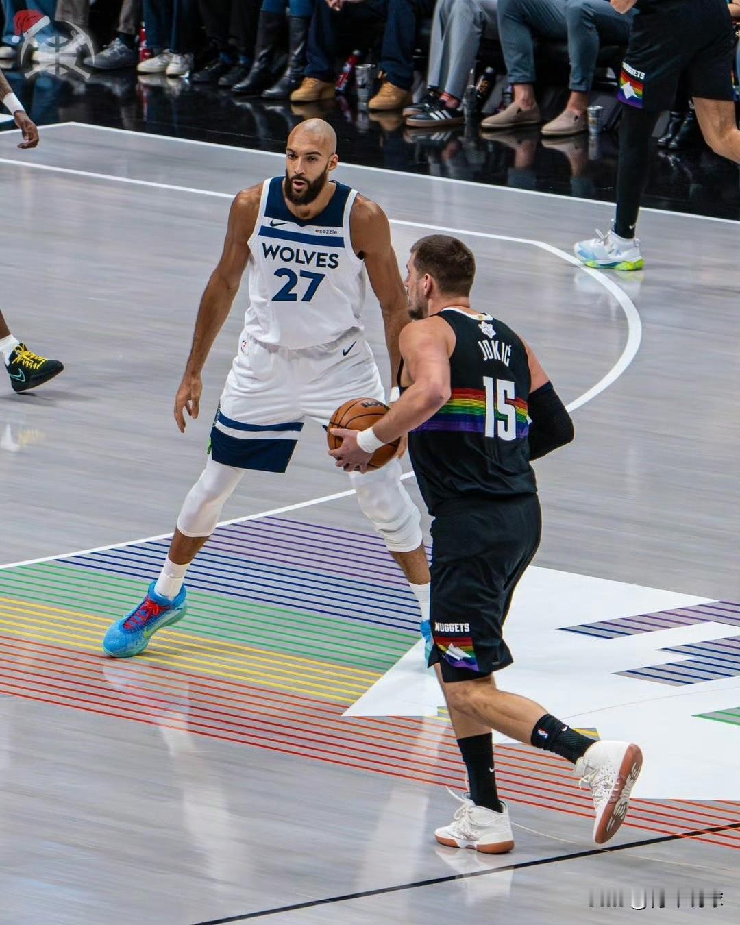 约基奇圣诞大战数据的恐怖增长轨迹！今天的圣诞大战，掘金队坐镇主场迎战森林狼队