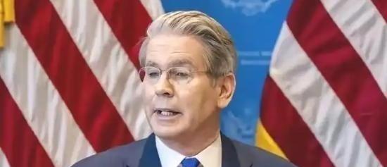 美国财长在拉美当众抱怨的一句话，彻底暴露了对华封锁的真实心思！今年2月，贝