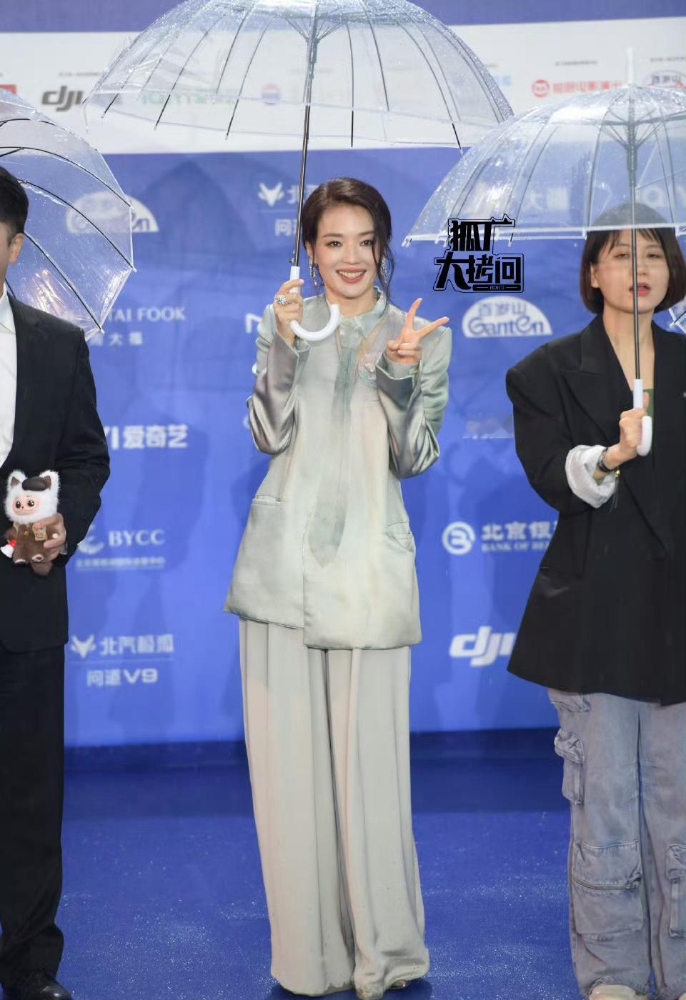 舒淇x北京国际电影节舒淇出手就是稳，上身ArmaniPrivé2026