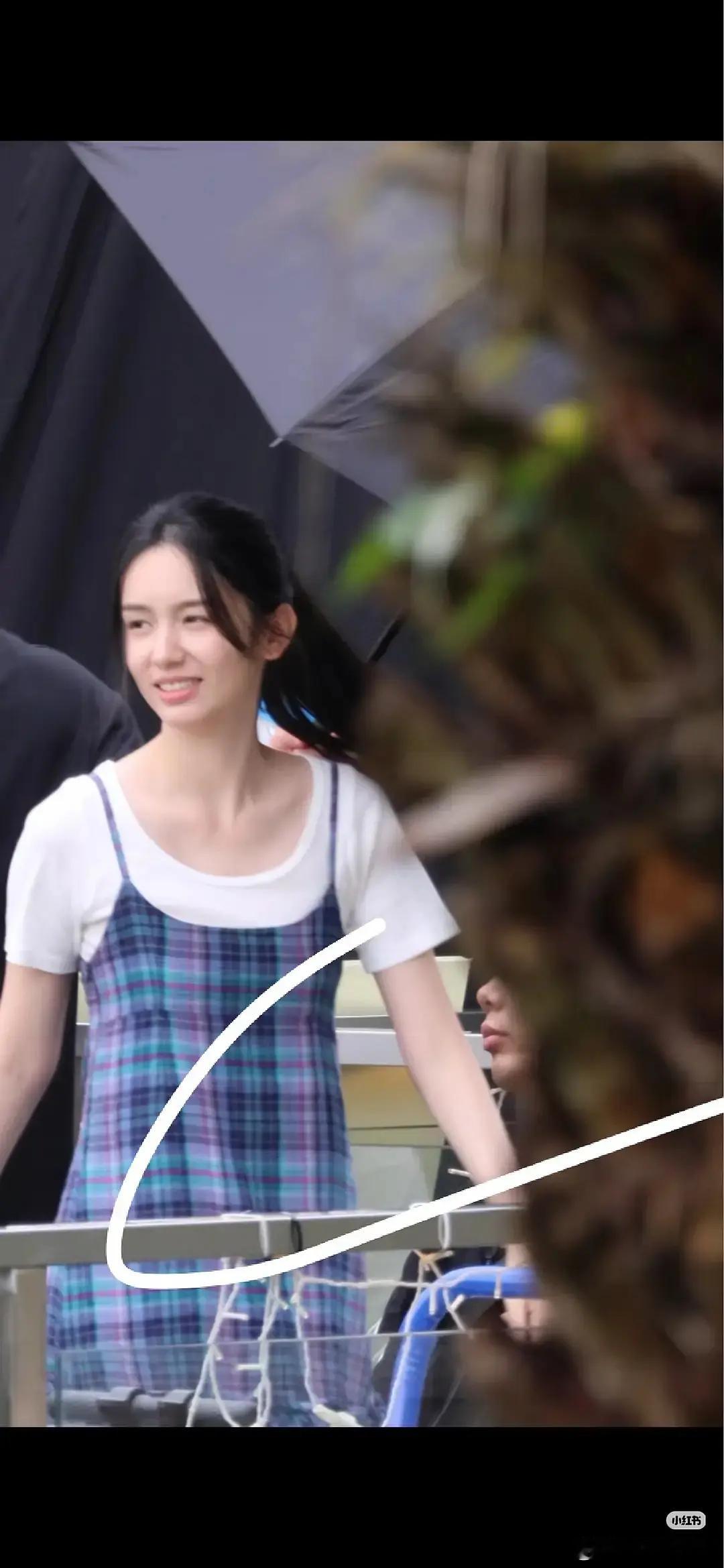 周也新剧路透，这状态问题很严重吧？