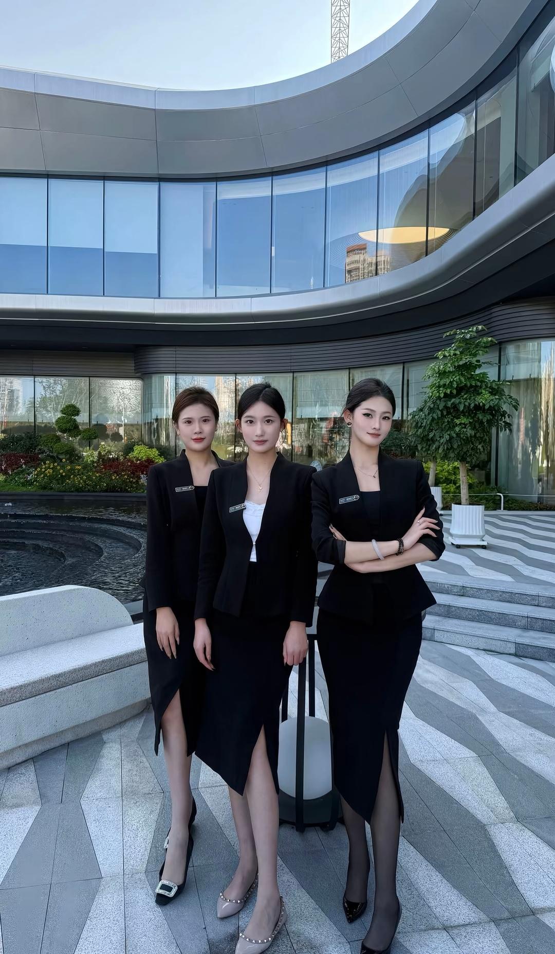 女生怎么穿搭会看上去很优雅