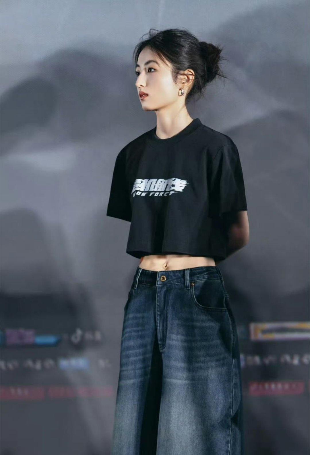 好想像张子枫一样自律张子枫今天一点都不热zzf​​​