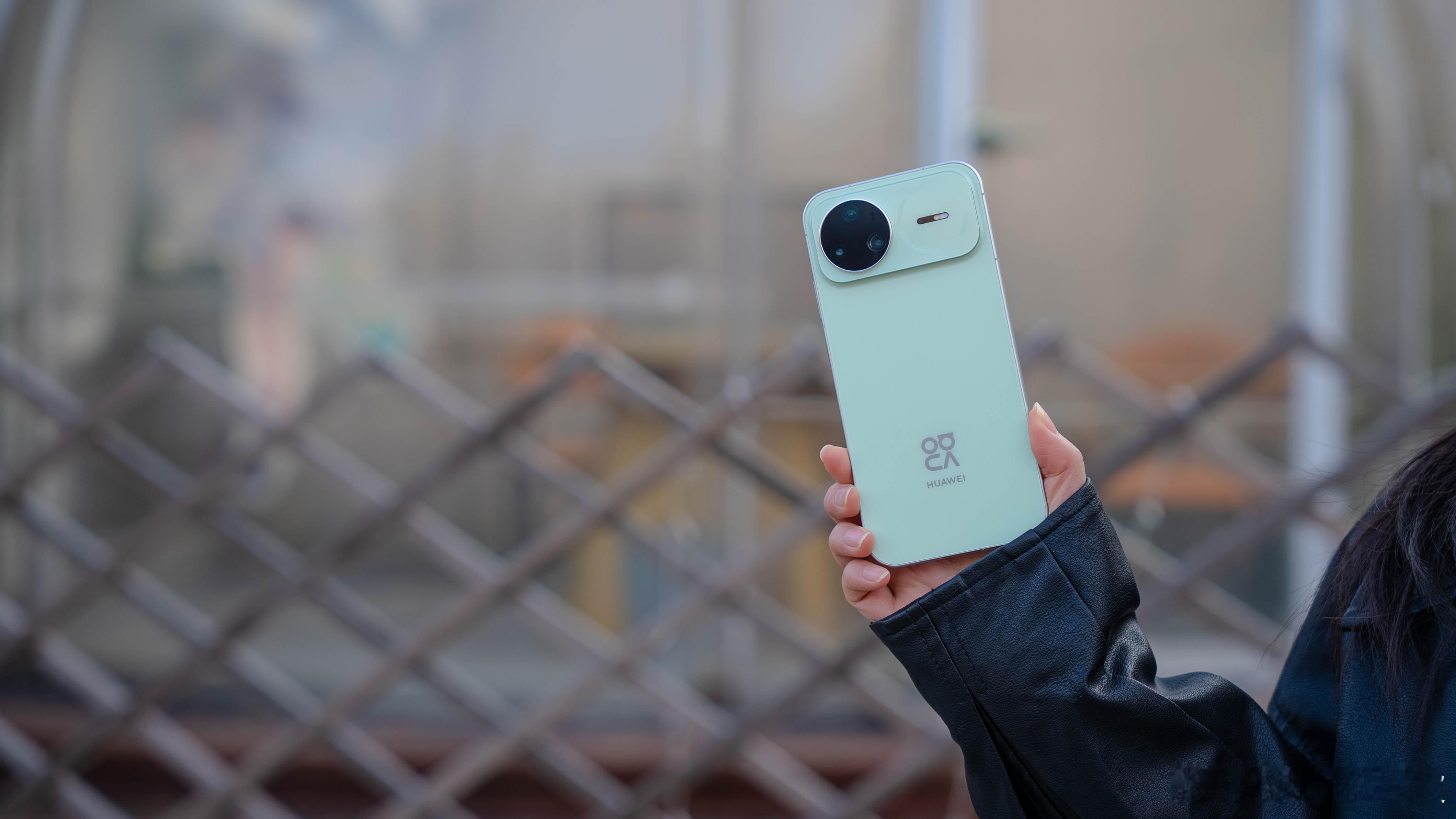 华为nova15Pro「带感绿」这配色真的很神奇！绿得通透不张扬，特别小清新～