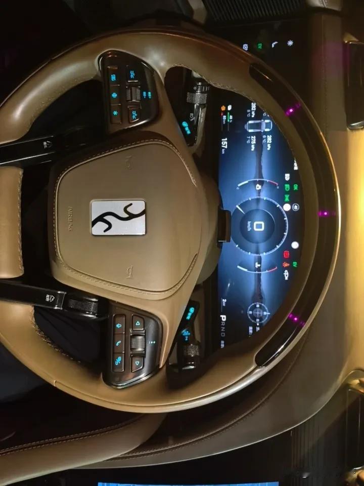 比亚迪辅助驾驶可以封神了，比亚迪的辅助驾驶即将迎来史诗级的进化，在城区的表现可以