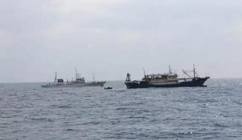 强行扣押中国渔船，带走中国船长！日本公然挑衅突然有种大事儿不好的感觉：据日