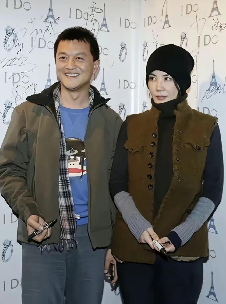 2011年杨澜的那期采访，现在翻出来看，每一句都让人心里发颤。李亚鹏那句“