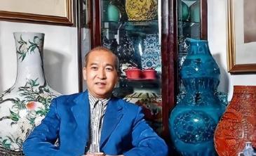 1991年，著名收藏家赵泰来放弃中国国籍加入英国，在英国每天都以捡垃圾度日，所有