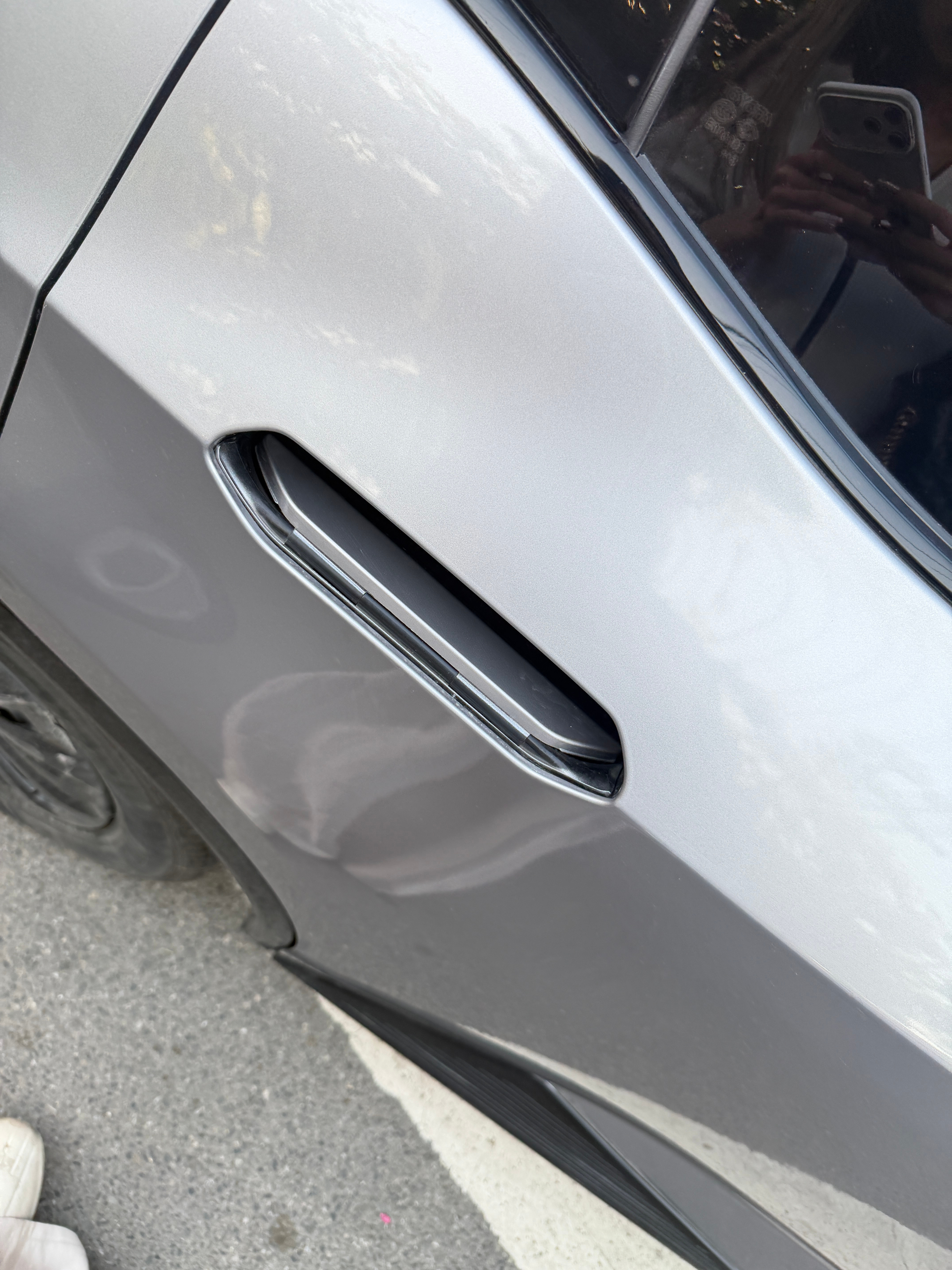 每次见到这种门把手我都害怕…不觉得很像个牙尖嘴利的怪兽👾嘛