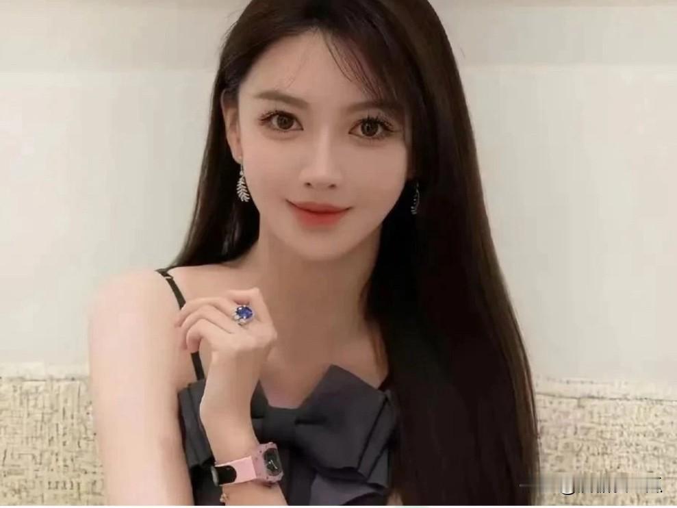 我开始有点同情黄晓明了珂言珂语真的很可怕，但凡多读点书都不会说出这种形容词。