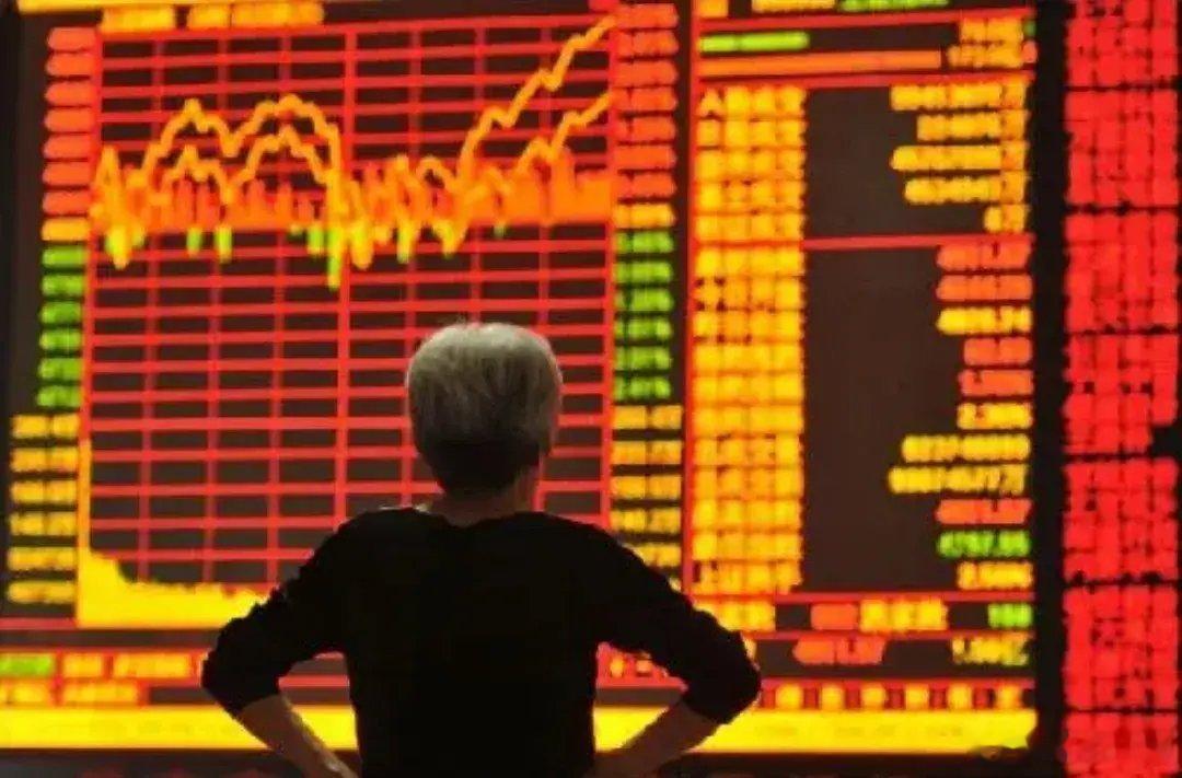 下周一（12月15日）九大潜力板块及核心标的梳理到了2025年年底，一些行业被频