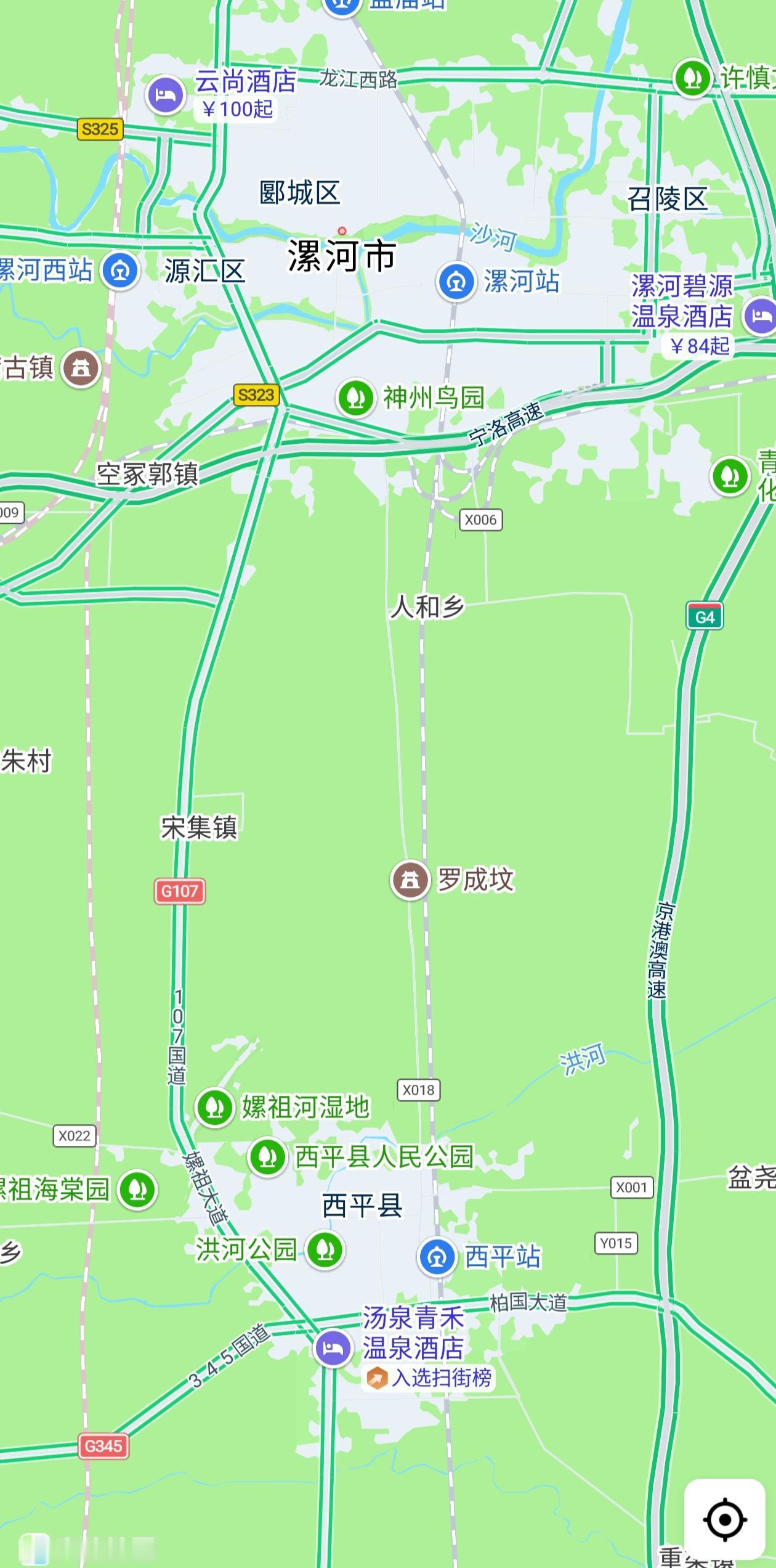 河南西平至漯河之间的大片绿色，想来皆是玉米地。估摸这位大哥起初一路向北狂奔，谁都