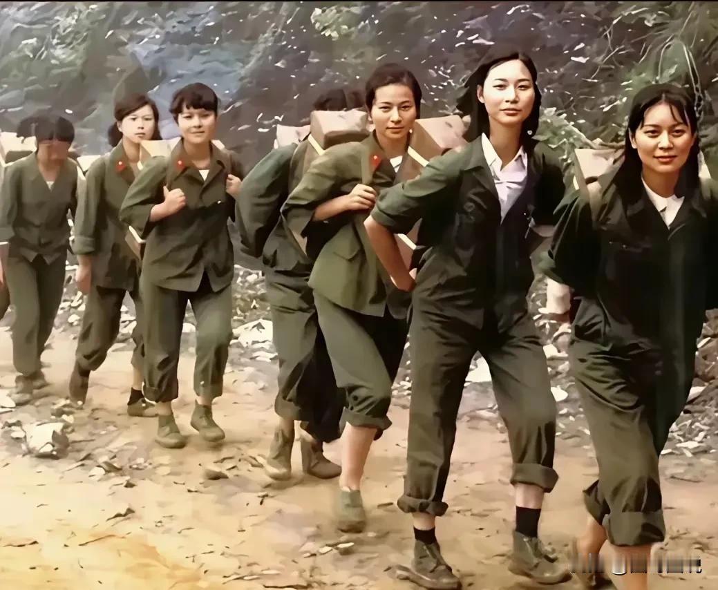 她们是老山前线的最美女兵，也是残酷战场上一道靓丽的风景线。1986年7月23日