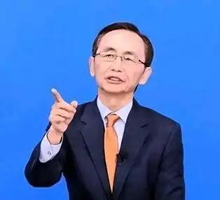 ☁吴子嘉很是清醒，他说：我们台湾当局，只要谈到大陆，就说要对等尊严的情况下