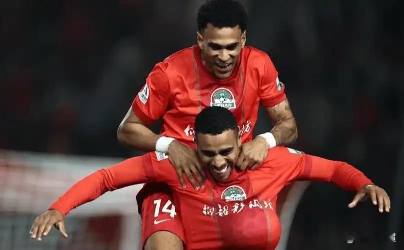 同样的球员阵容，同样的技术打法，两个赛季的表现为何出现天壤之别呢？拉莫斯神奇不