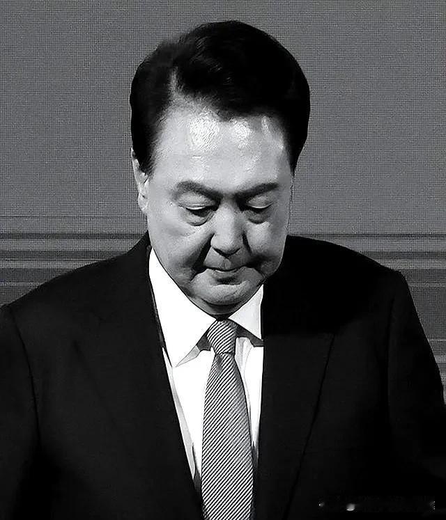 尹锡悦的“牢底坐穿”命运？韩国总统宿命再轮回！“尹锡悦会被判几年？他的结局