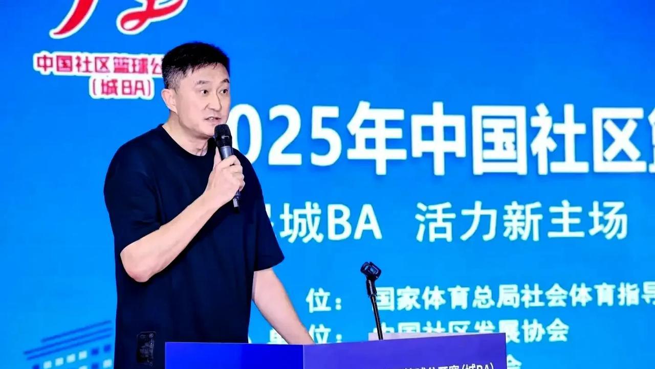 百思不得其解，杜锋和朱芳雨竟然没去美国选外援，再看cba六家俱乐部教练总经理组团
