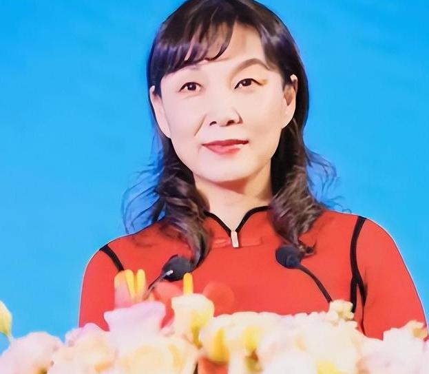 杜建英到底咋想的?杜三娘和宗泽后的动作，不一定真能动摇娃哈哈的根基。