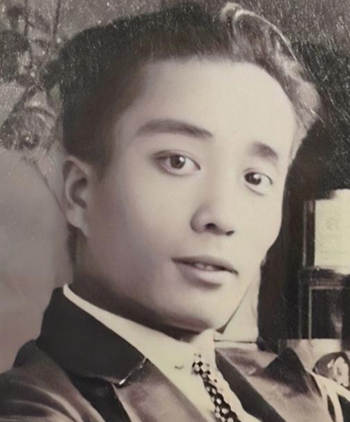 1945年8月，周总理在重庆接见了钱壮飞的妻子，将钱壮飞已经在贵州牺牲的消息告诉