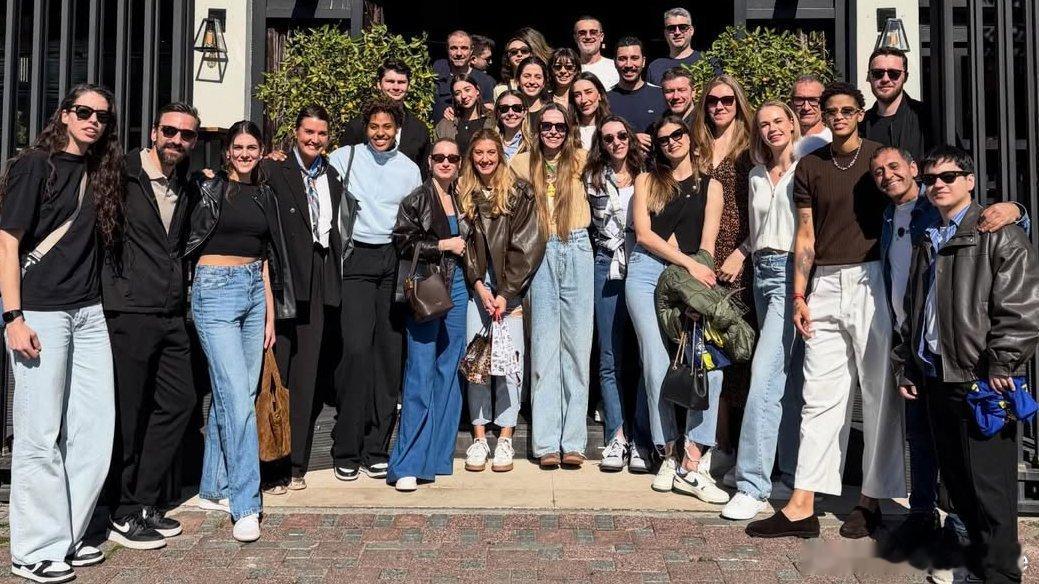 排球👋塞尔维亚国手博亚娜.米伦科维奇告别费内巴切“虽然本赛季的结局未能如我