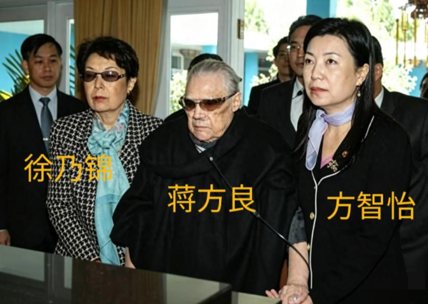 炸锅了！蒋家后人喊话大陆！ 蒋方智怡，蒋经国的三儿媳，10月10日在飞虎队活