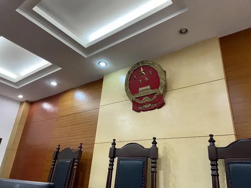 现在有些人真是为了钱不择手段。台州有个50多岁的女子程某，发现外卖平台“退款还发