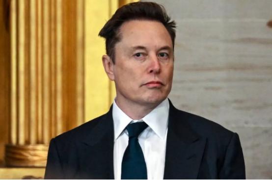 美国科技巨头马斯克发文说：“我为推动爱泼斯坦文件全面公开、起诉虐待儿童者所做的努