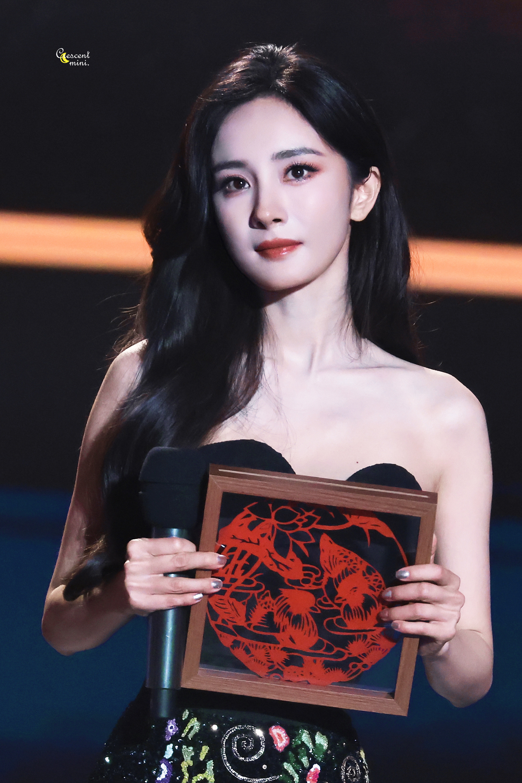 杨幂就这样萌萌地比小树杈杨幂在复制粘贴的时代，你是手写的诗