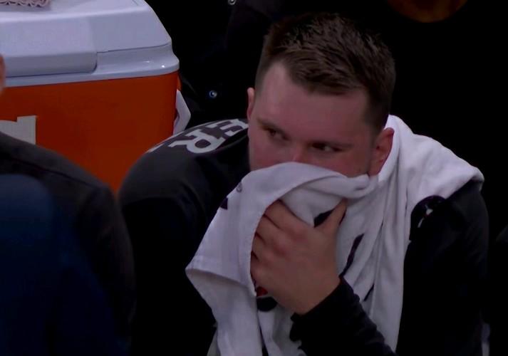 数据一目了然：湖人12分惨败尼克斯！谁是湖人输球最大卧底？1：东契奇30分1