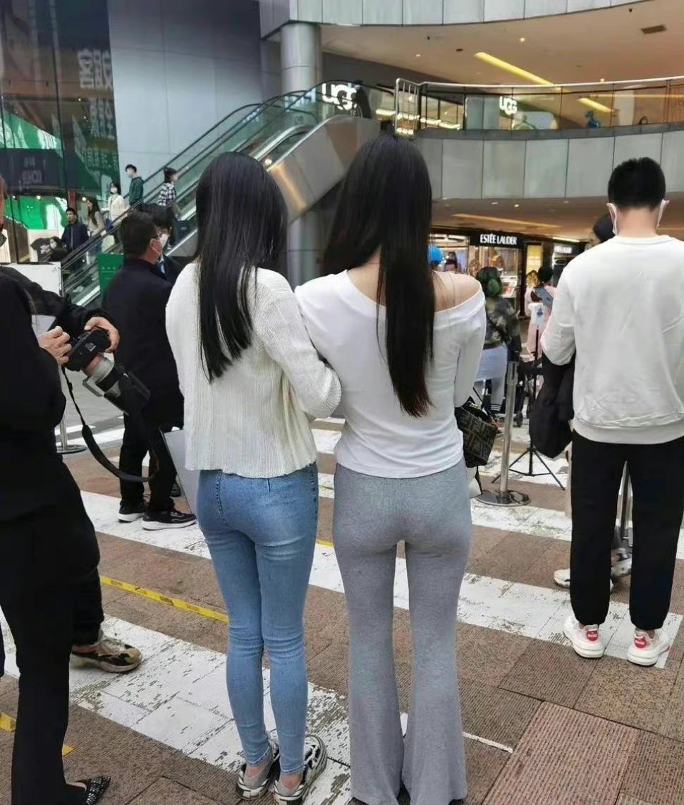 看背影，你觉得哪个好看？