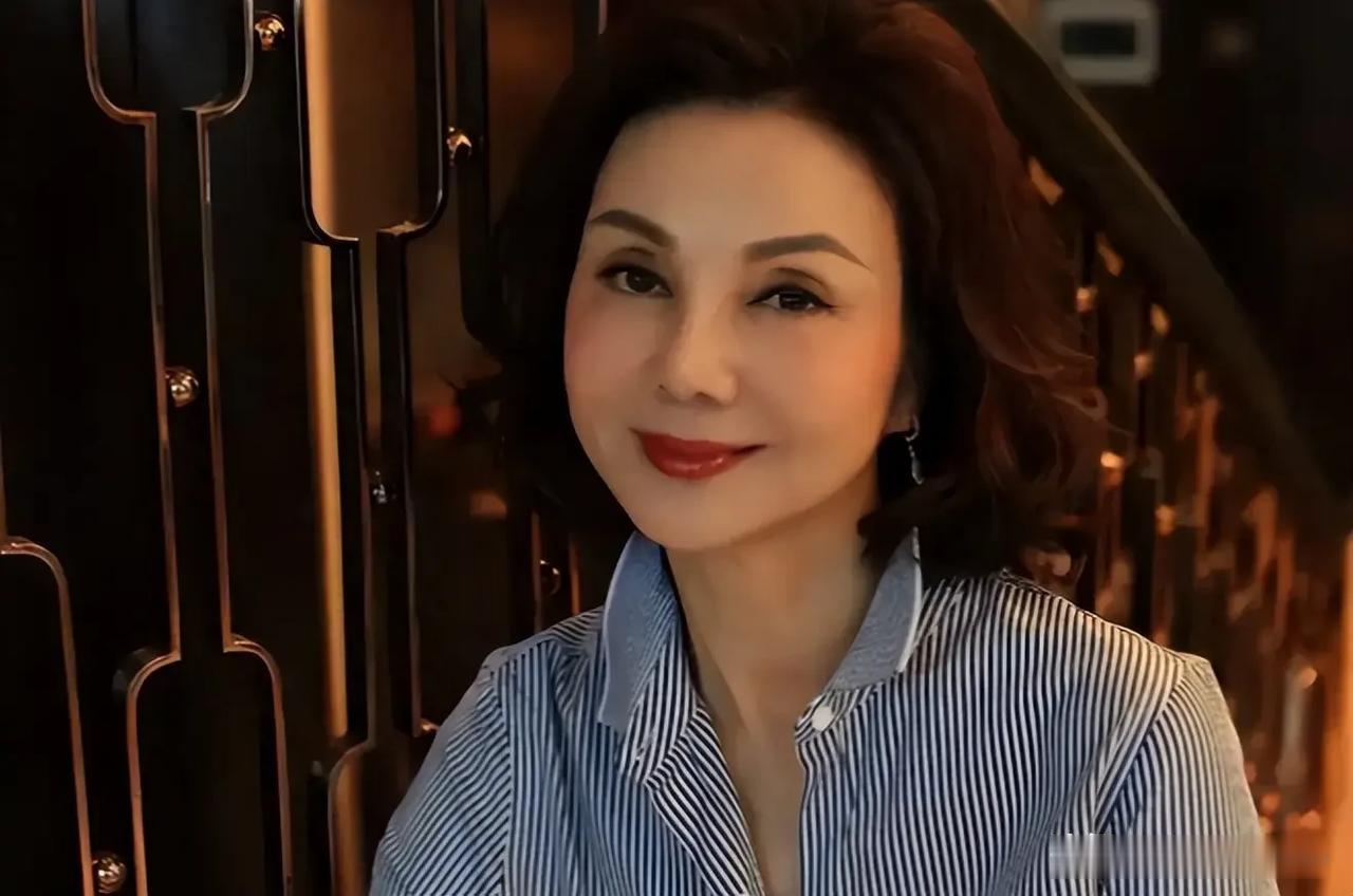 香港低调地产女大亨一家子内地收租百亿，却豪掷30亿捐给海外名校？上海恒隆