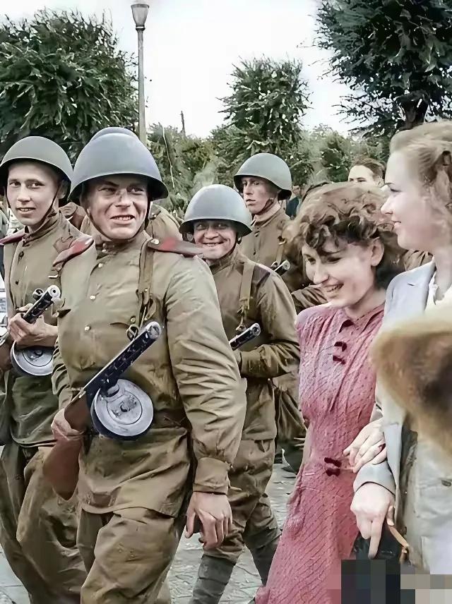 1945年，苏联红军出兵东北，对盘踞于此的日本关东军予以痛击。在中国军民的协同配
