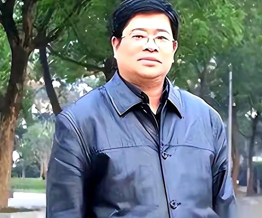 被囚16年没吐一个字：他怀里的两瓶“宝贝”藏着中国人最该记住的硬气被台湾