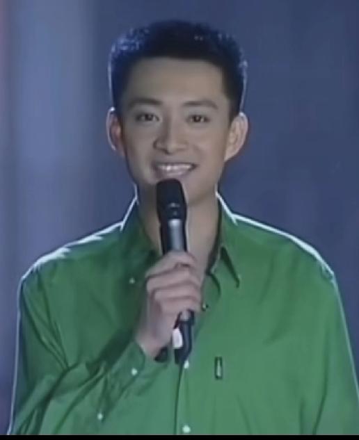 你还记得那个长相英俊，声音甜美的央视主持人亚宁吗？在80以前出生的人肯定不会忘记