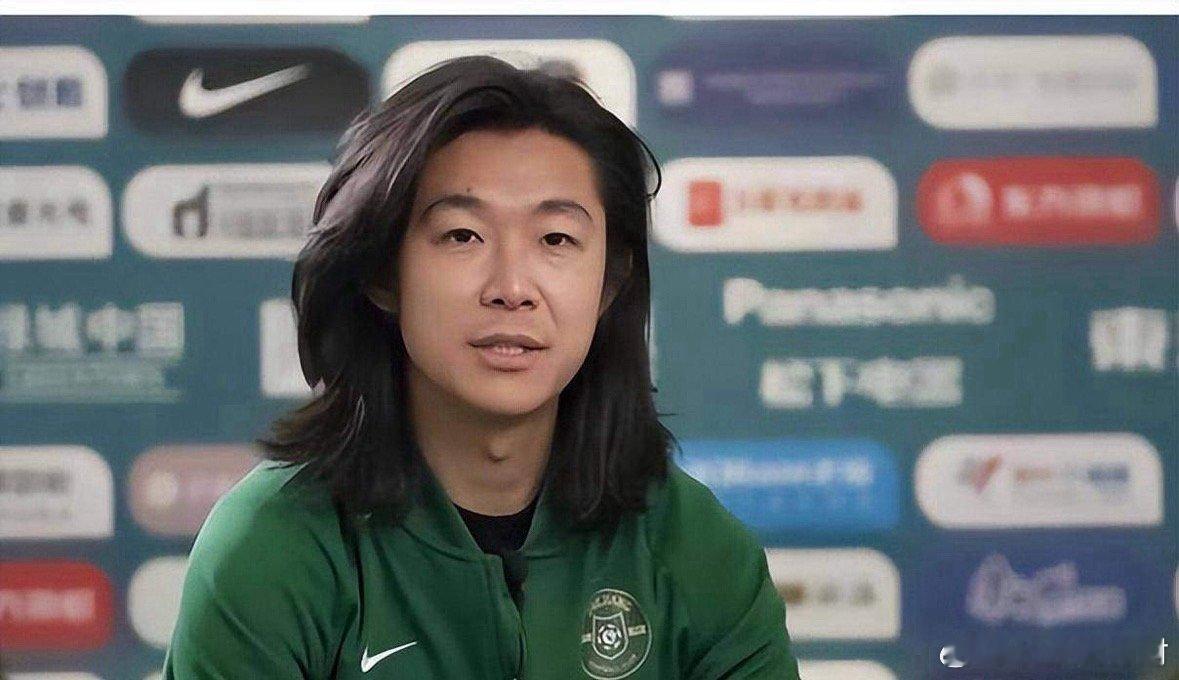 终于官宣，李提香加盟辽宁铁人。不过对于李金羽来说，这是一次赌博：香哥已经36岁，