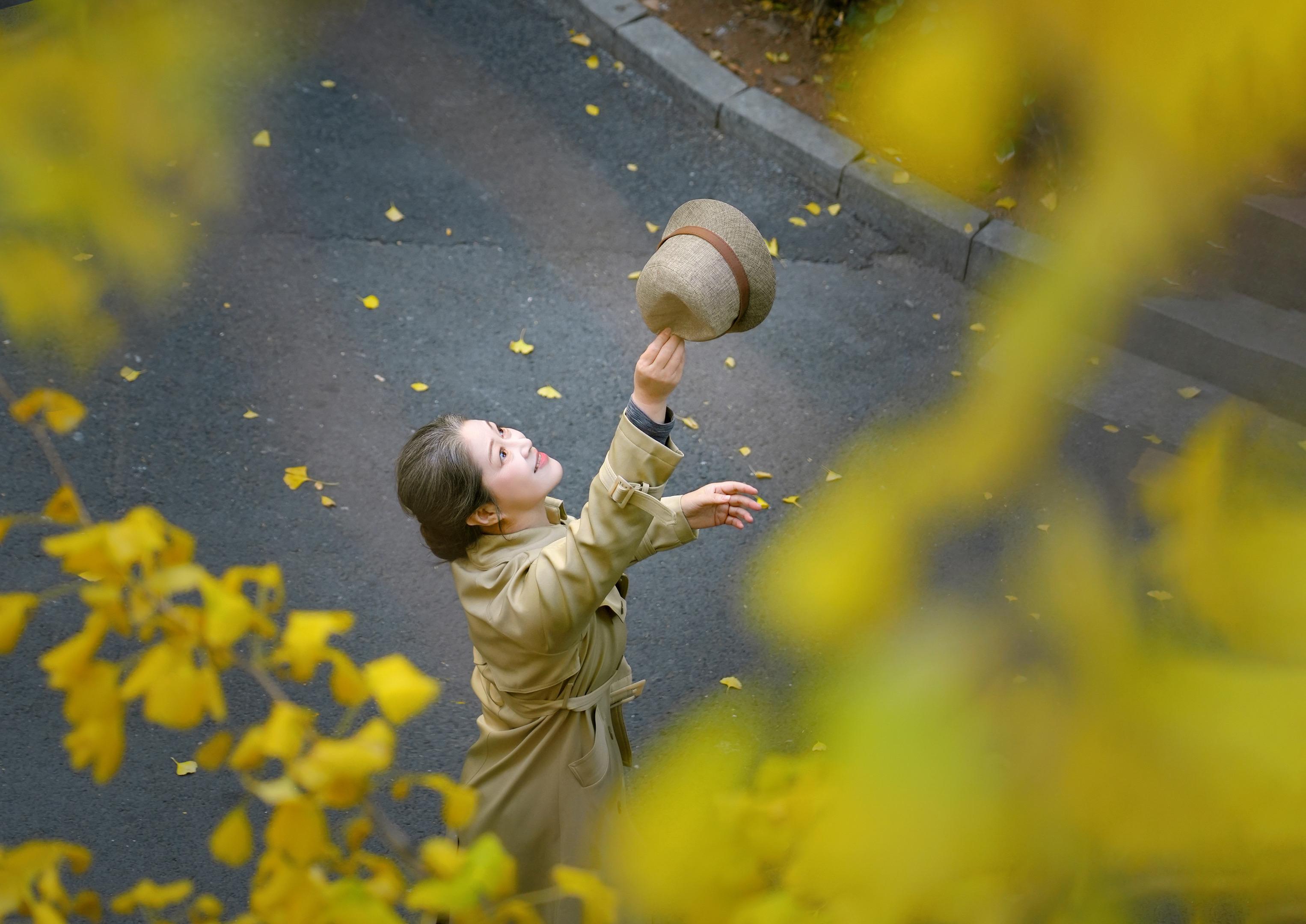 所有的为时已晚，都是恰逢其时。 2025年最后一个月，请尽情恣意地活着...