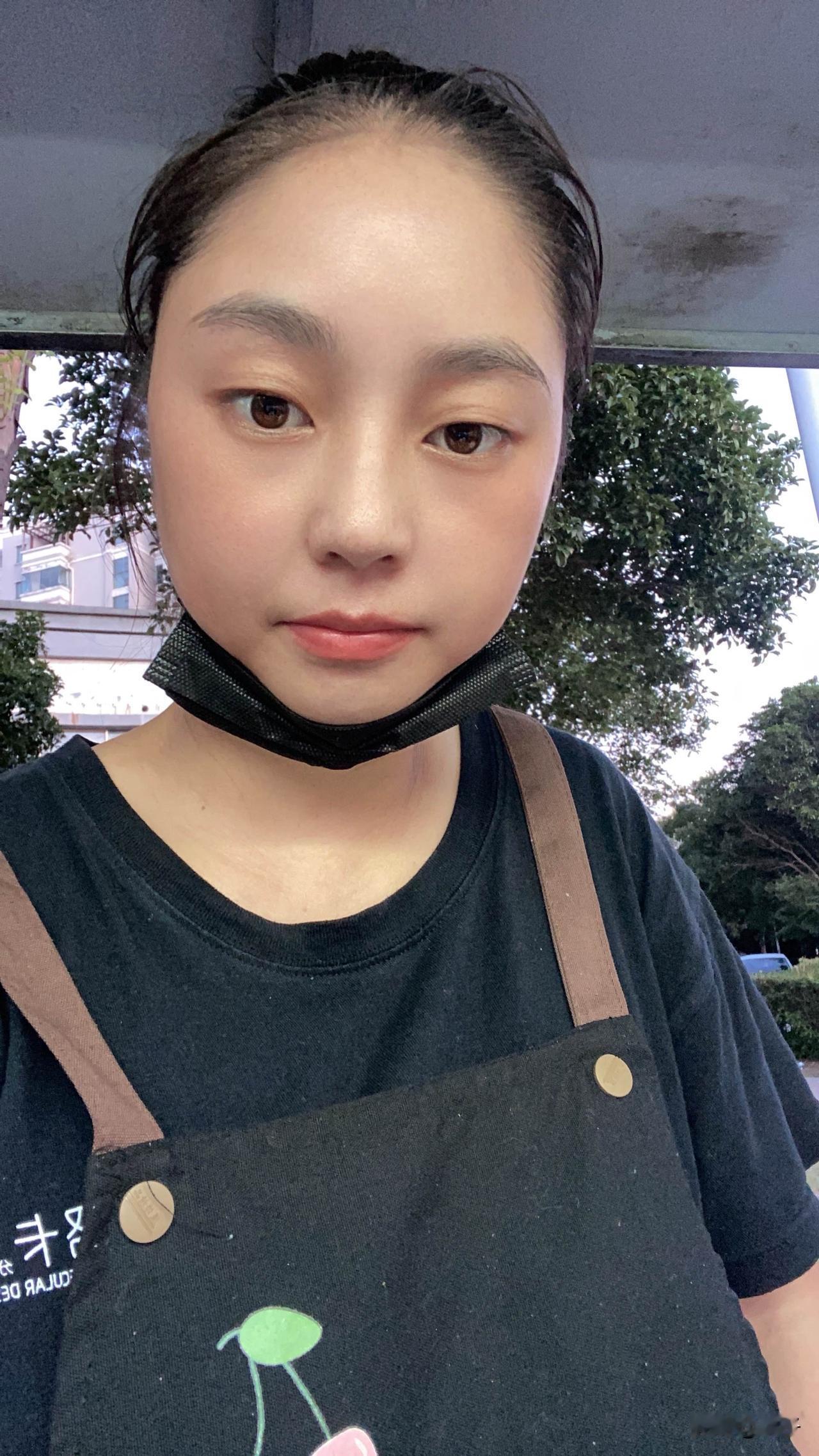 今天早上一点半就起床准备食材了，选择了早餐这个行业就得坚持，不行也得行，一直忙到