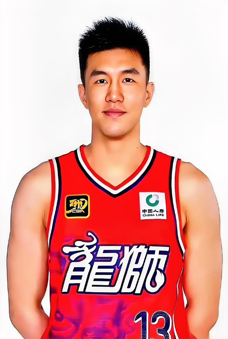 太精彩了，CBA常规赛广州81-66四川，这3位球员是赢球最大功臣！1.郭艾伦