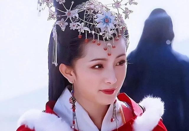 公元前31年，65岁的呼韩邪单于去世，留下24岁的王昭君独守空房。依胡人婚俗，她