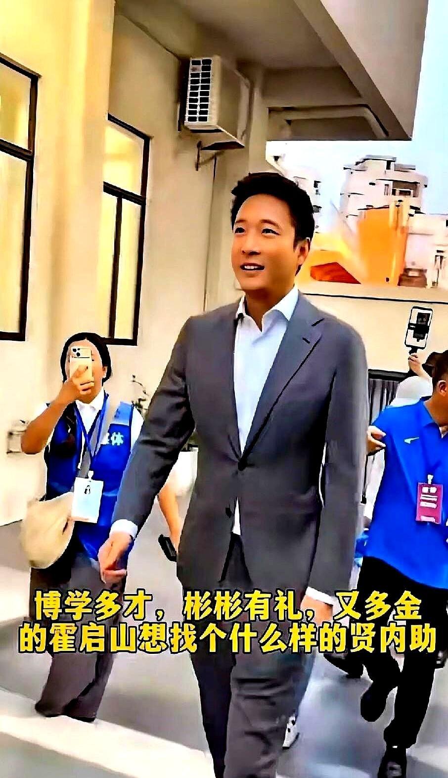郭晶晶团队发维权函了，投诉自媒体造谣霍启山和娜然的事。但是你看，造谣帖早就冲上热