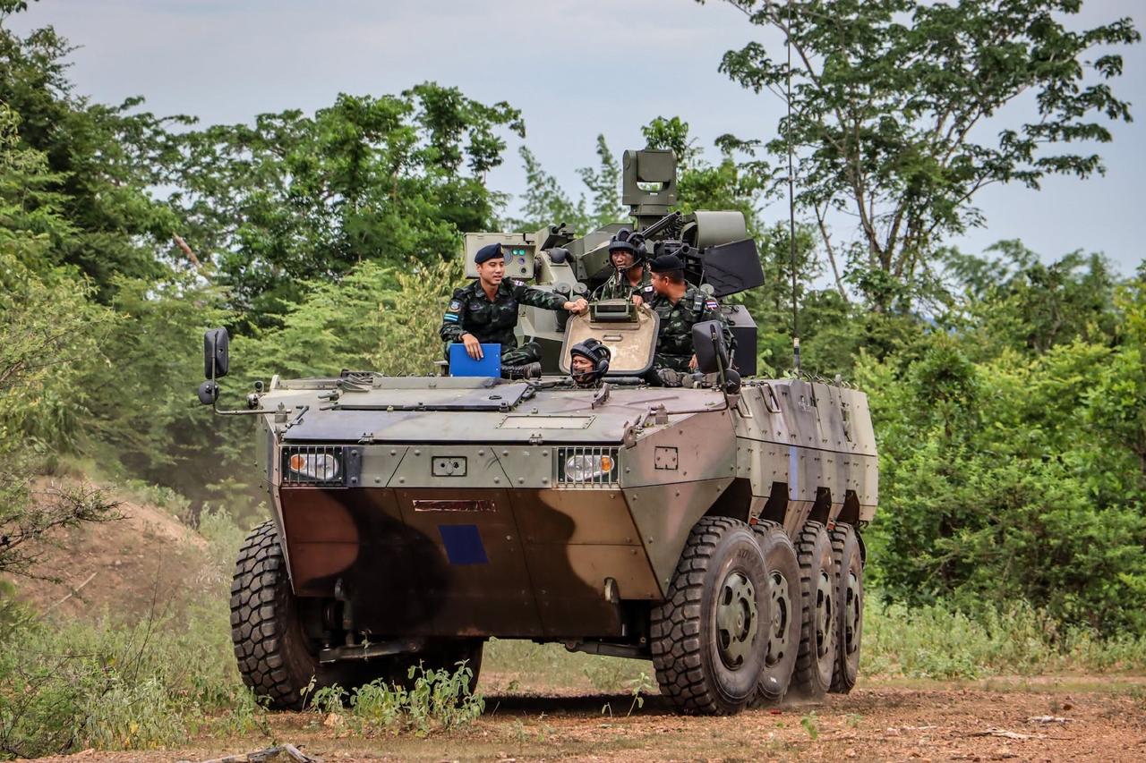 泰国陆军部队装备的中国出口型08式，即8x8轮式VN-1C步兵战车，活跃在战术演